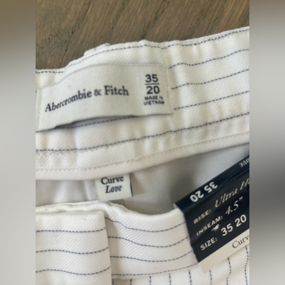 Abercrombie & Fitch Curve Love Ultra High White Stripe Shorts Womens size 20 NWT - Picture 7 of 9